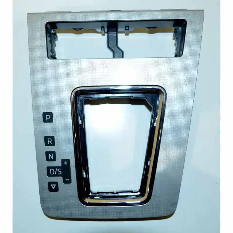 rámeček řadící páky DSG ŠKODA Octavia III 5E05E1713203LQI5 - poškrábaný Novinka