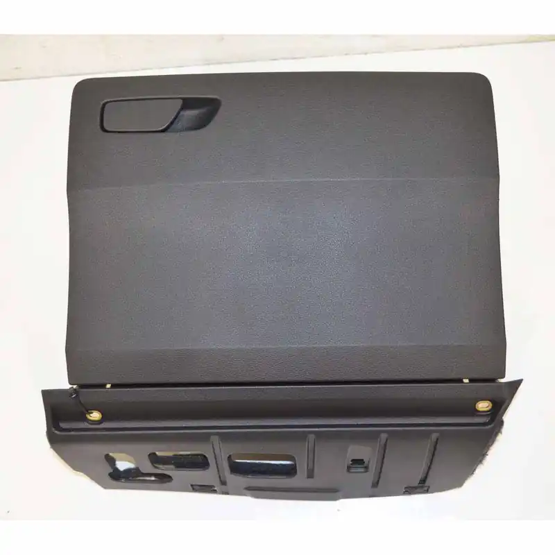 kastlík spolujezdce AUDI Q2 GA81B85703581B857035A4PK Poslední Šance