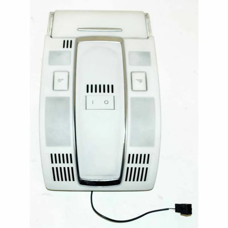 stropní světlo přední AUDI A6 4F04F0947135J13T - chybí kryt, poškrábané Nakupujte Hned