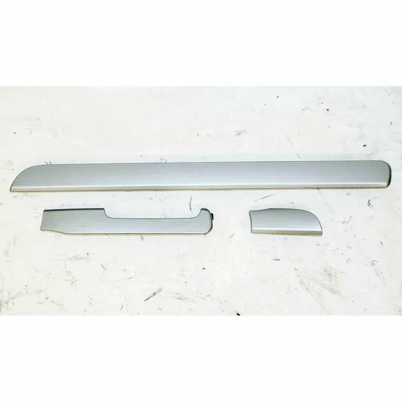 Zlevněný dekorace palubní desky - dekorační lišty VW Golf VI 5K05K1858417B 5K1858418B MC9 - pošk.