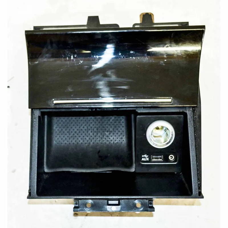 popelník - lesklý černý ŠKODA Superb III 3V03V18630771QB - lehce poškrábaný Nakupujte Hned