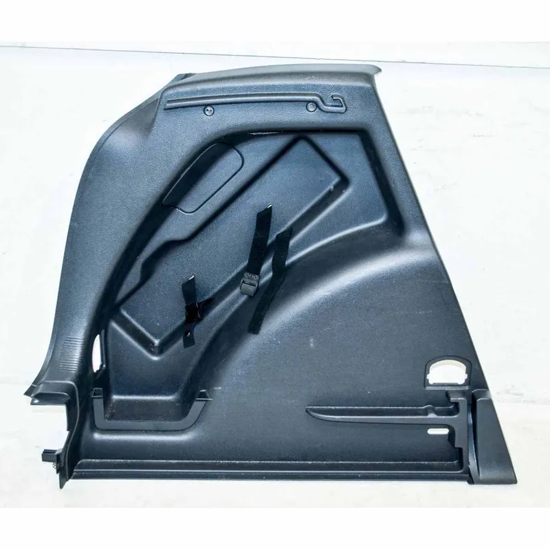 Autentický výplň kufru levá VW Golf VI Plus 5M05M0867427Q82V - lehce poškrábaná