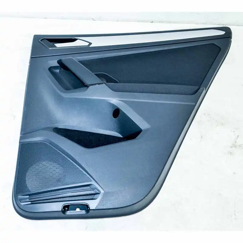 tapecírunk dveří zadní pravý VW Tiguan 5NA5NA867212M Časově Omezené