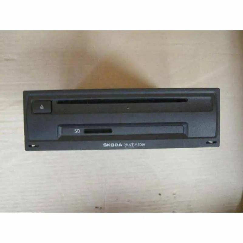 řídící jednotka multimédia BOLERO ŠKODA Octavia III 5E5E0035812 Ihned K Objednání