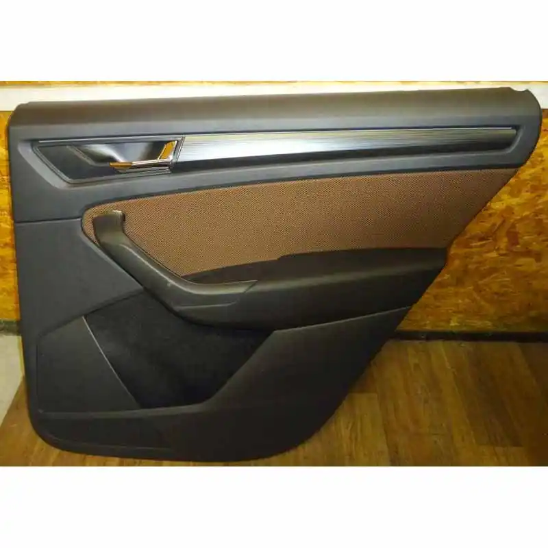 Značkový tapecírunk dveří pravý zadní ŠKODA Kodiaq 565565867024APEMS